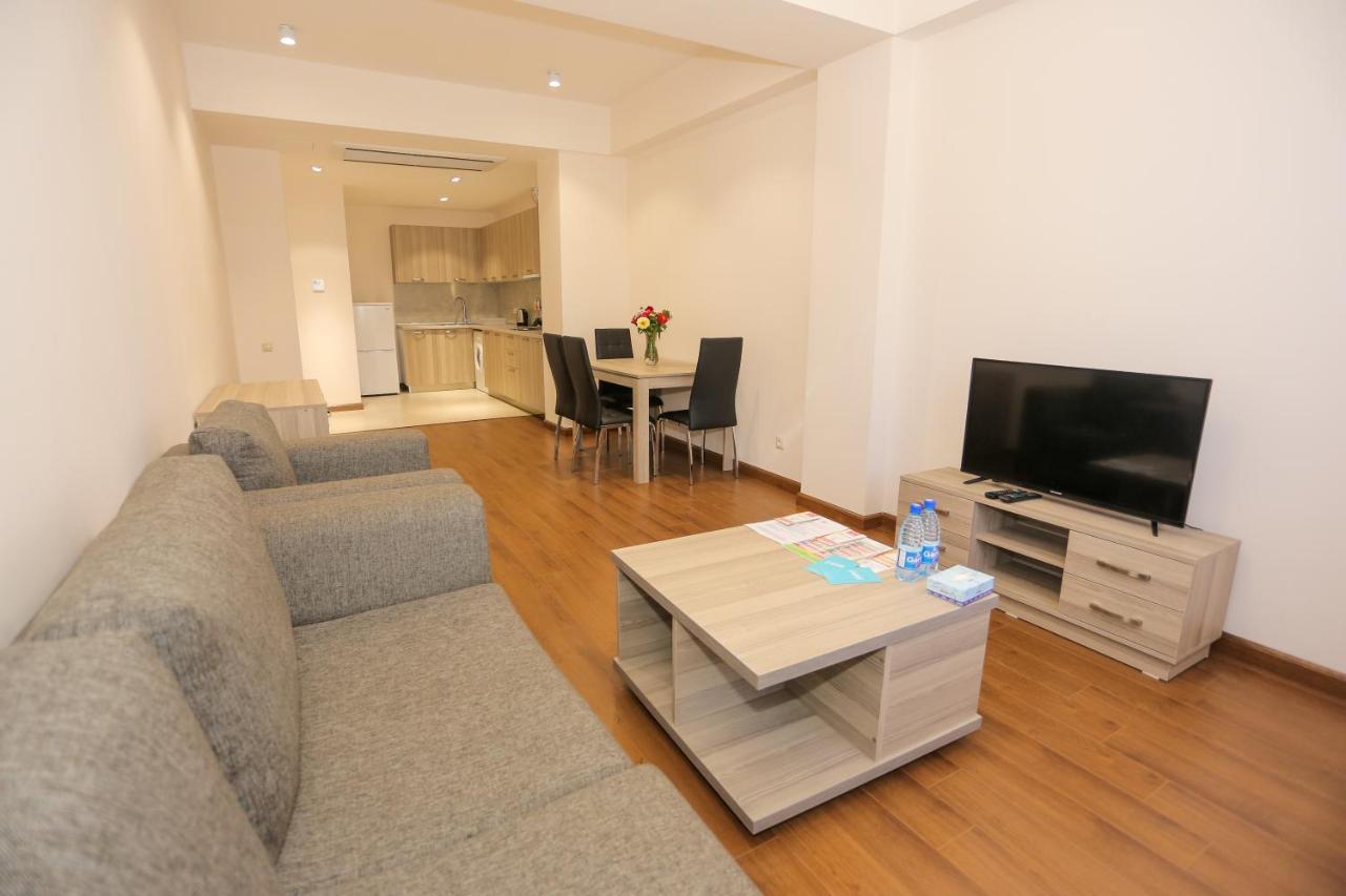 Welcome City Center Apartments Ереван Екстериор снимка