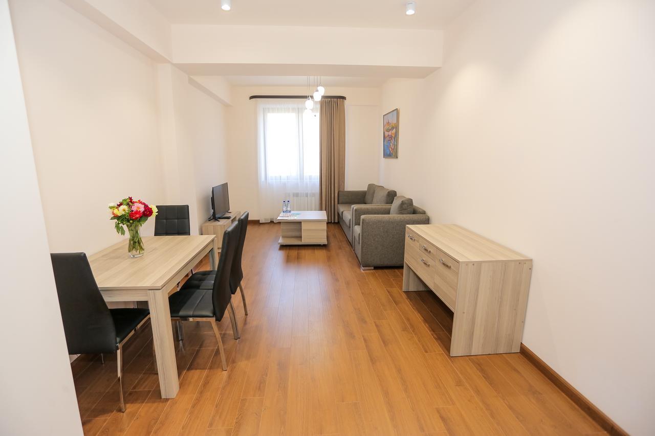 Welcome City Center Apartments Ереван Екстериор снимка