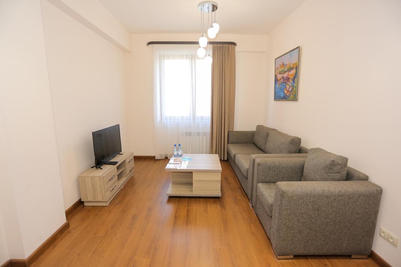 Welcome City Center Apartments Ереван Екстериор снимка