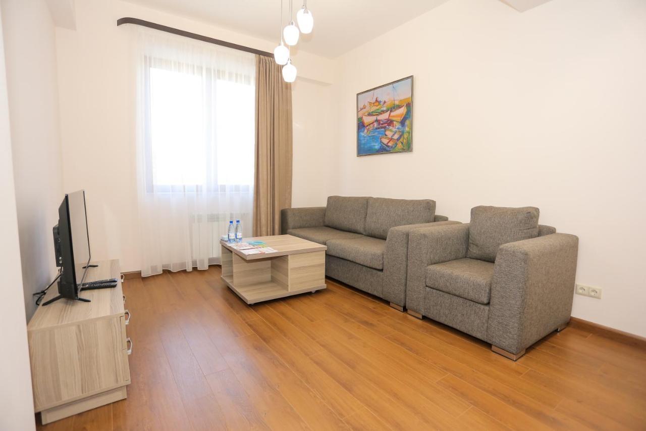 Welcome City Center Apartments Ереван Екстериор снимка
