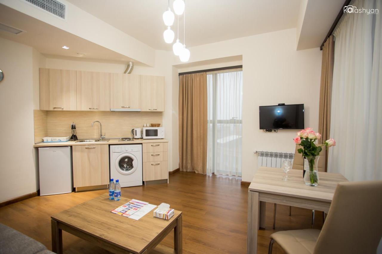 Welcome City Center Apartments Ереван Екстериор снимка