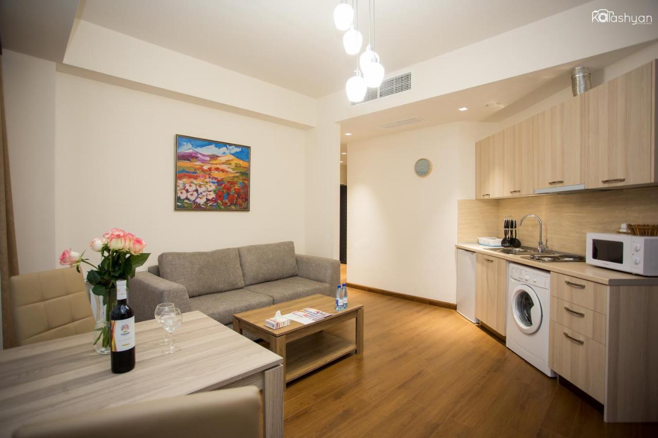 Welcome City Center Apartments Ереван Екстериор снимка