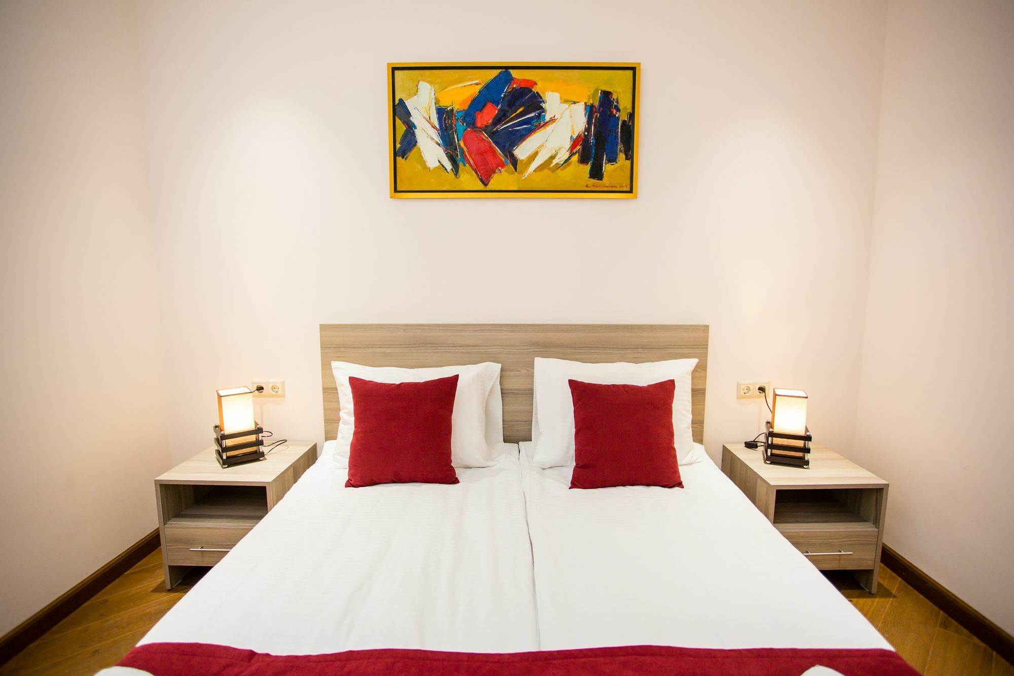 Welcome City Center Apartments Ереван Екстериор снимка