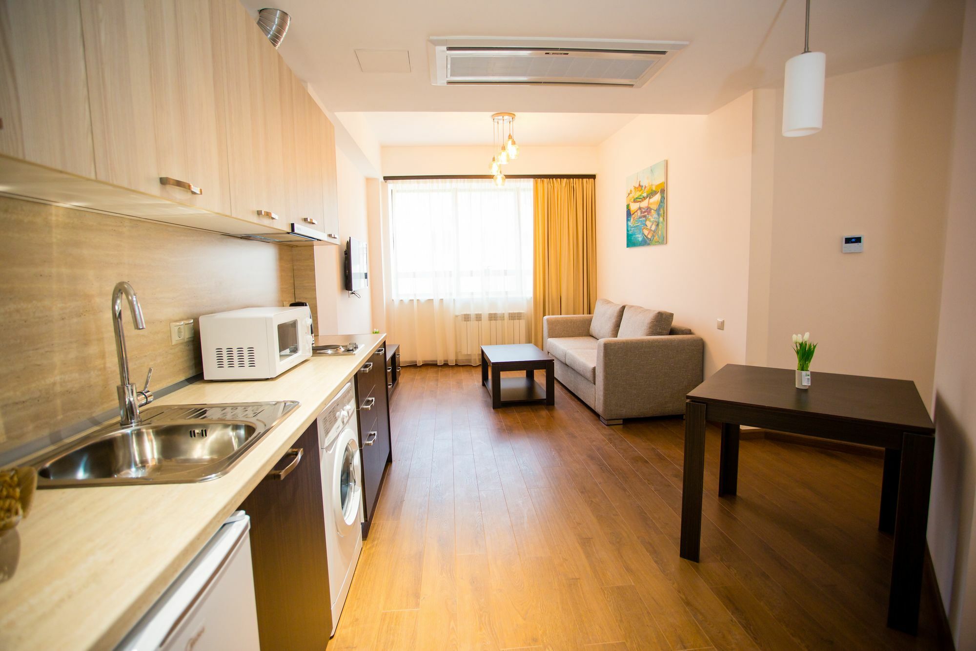 Welcome City Center Apartments Ереван Екстериор снимка